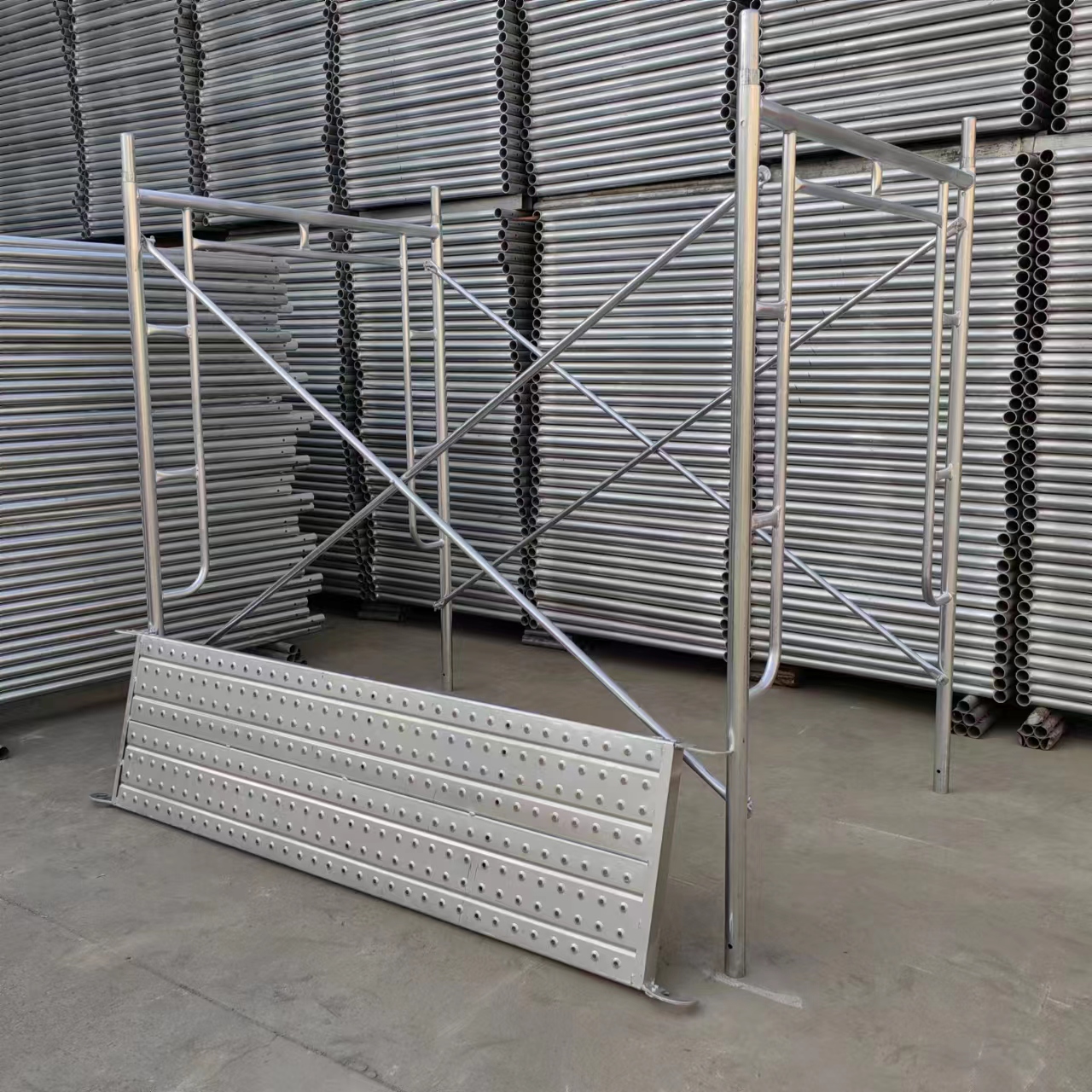 Factory Supply Walk-thru Scaffold Frame Main Frame Scaffolding