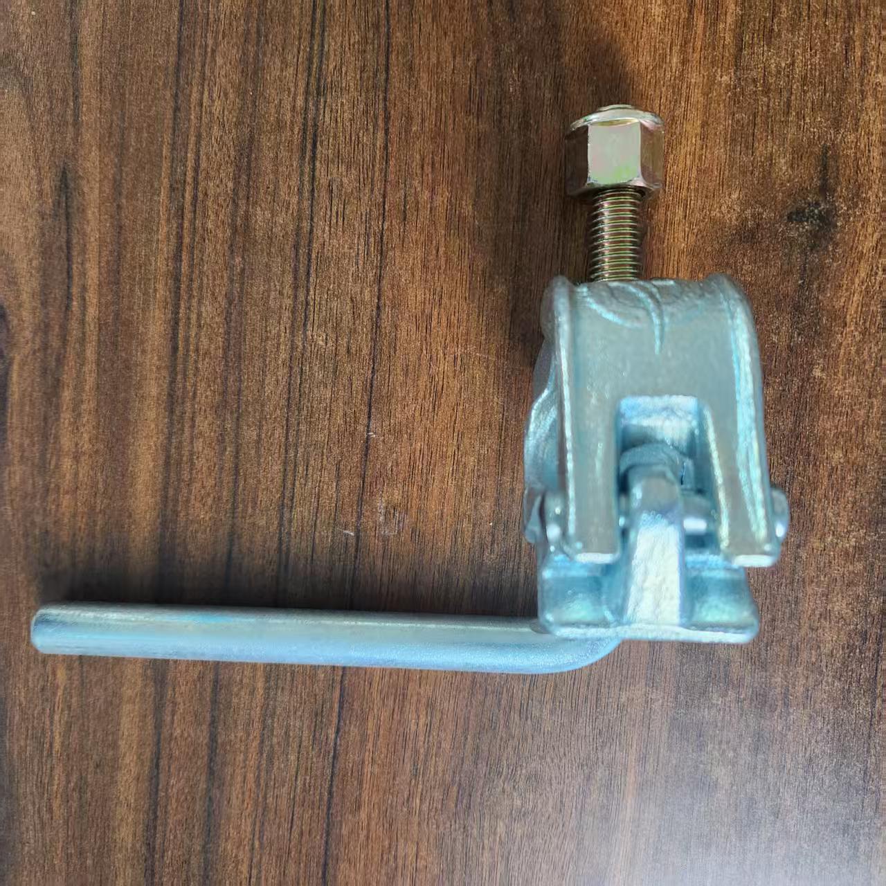 ScaffoldingToe Board Retaining Couplers Or Clamps Or Clips