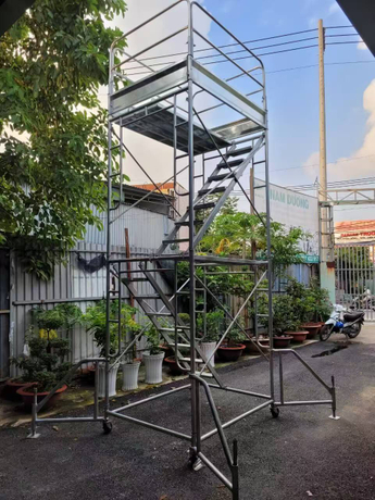 mobile scaffolding.jpg