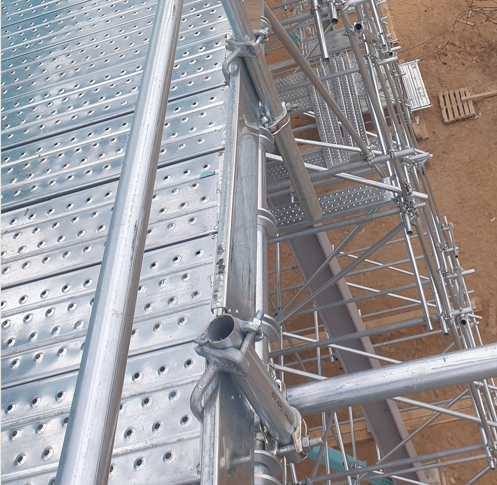 ScaffoldingToe Board Retaining Couplers Or Clamps Or Clips
