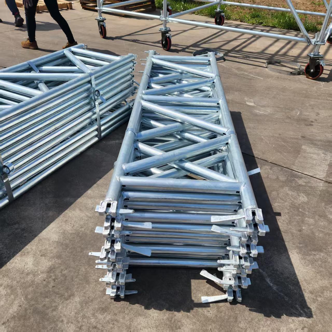  Galvanized Ringlock Ladder Beam Scaffolding Parts